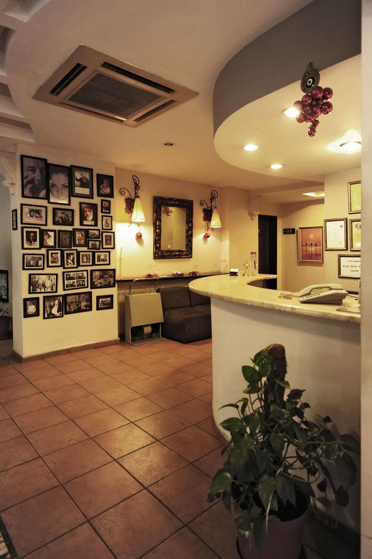 Uestuen Hotel Alsancak İzmir Eksteriør bilde