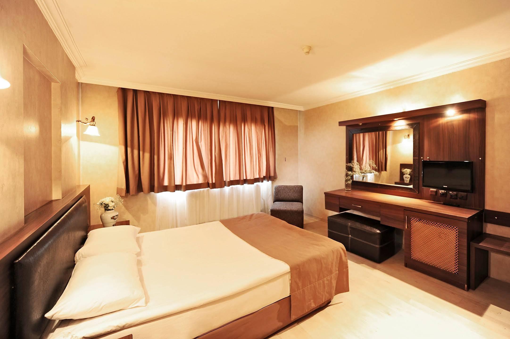 Uestuen Hotel Alsancak İzmir Eksteriør bilde